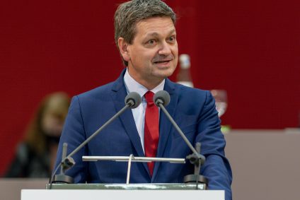 Rot-grün-gelber Wackelpudding