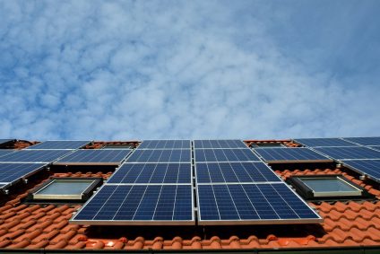 Eine Photovoltaik-Anlage auf dem Dach muss das neue Normal werden